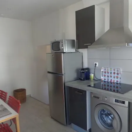 23 Rostan Appartement *