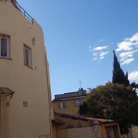 23 Rostan Apartman
